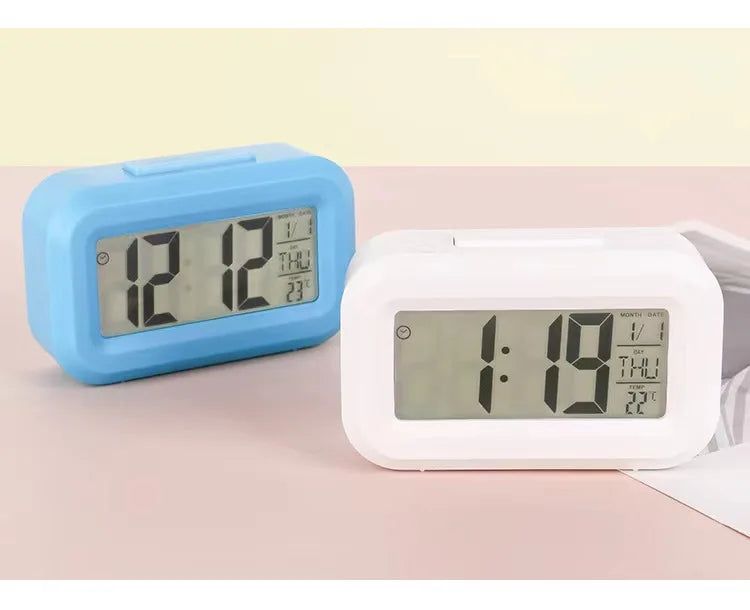 Relógio de Mesa Digital Inteligente com Sensor de Temperatura